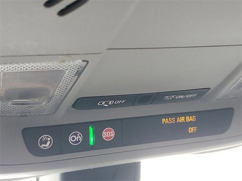 Used 2018 Chevrolet Equinox LT image 29