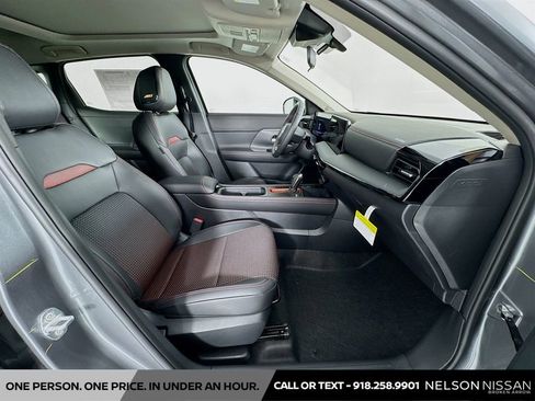 New 2026 Nissan Kicks SR w/ SR Premium Package FWD image 28