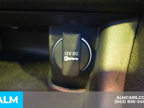 Used 2023 Dodge Charger SXT image 34