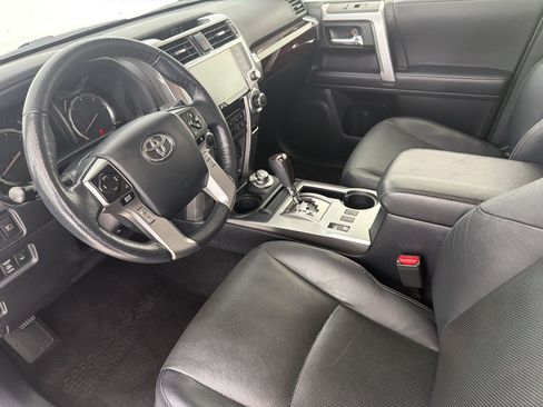 Used 2023 Toyota 4Runner Limited AWD/4WD image 4