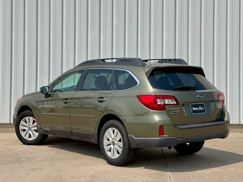 Used 2015 Subaru Outback 2.5i Premium AWD/4WD image 4