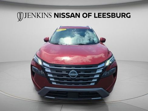 Certified 2025 Nissan Rogue SL FWD image 15