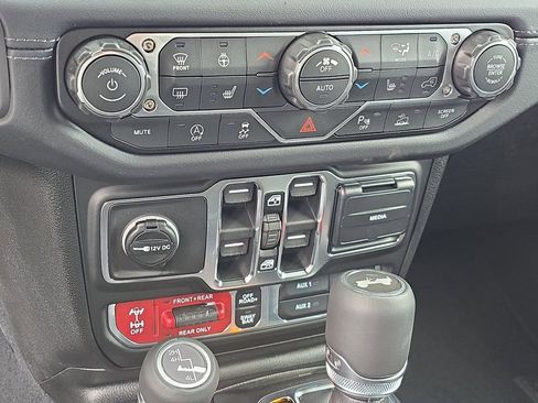 New 2026 Jeep Wrangler Unlimited Rubicon w/ Safety Group image 23