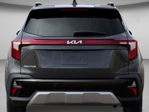 New 2026 Kia Seltos S FWD image 22