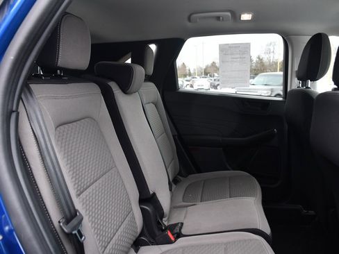 Used 2022 Ford Escape SE image 16