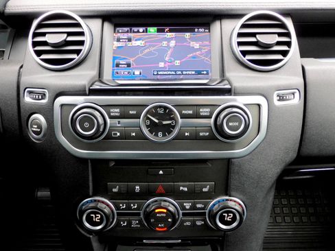 Used 2016 Land Rover LR4 HSE Silver Edition image 11