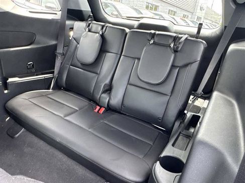 Used 2023 Ford Explorer XLT w/ Equipment Group 202A AWD/4WD image 33