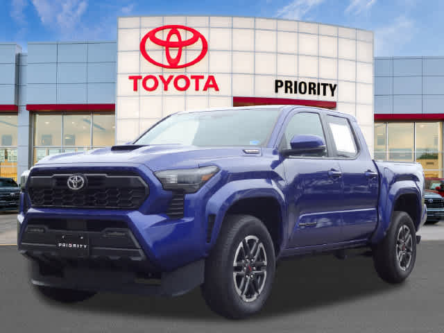 Used 2025 Toyota Tacoma TRD Sport w/ TRD Sport Upgrade Package AWD/4WD image 1