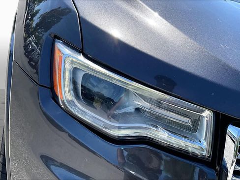 Used 2017 Jeep Grand Cherokee Overland AWD/4WD image 28