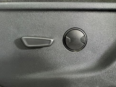 Used 2023 Ford F350 XLT AWD/4WD image 31