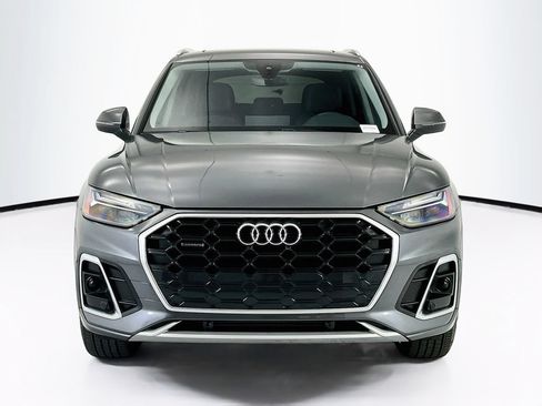 Used 2023 Audi Q5 2.0T Premium w/ Convenience Package AWD/4WD image 2
