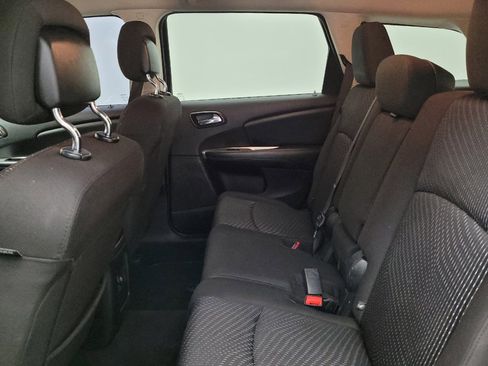 Used 2017 Dodge Journey SXT image 18