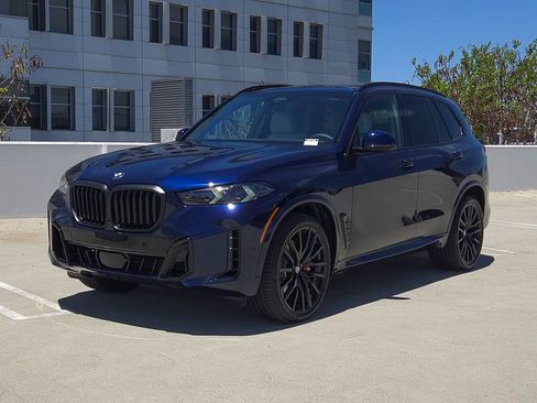 New 2026 BMW X5 xDrive40i w/ M Sport Package AWD/4WD image 3