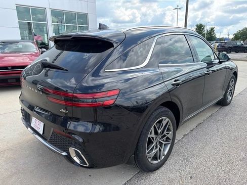 Used 2023 Genesis GV70 2.5T w/ Select Package AWD/4WD image 8