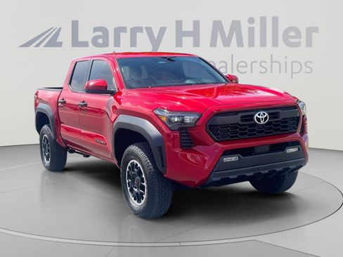 Used 2024 Toyota Tacoma TRD Off-Road AWD/4WD image 8