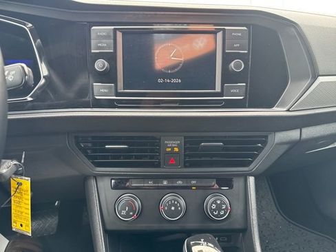 Certified 2022 Volkswagen Jetta Sport image 24