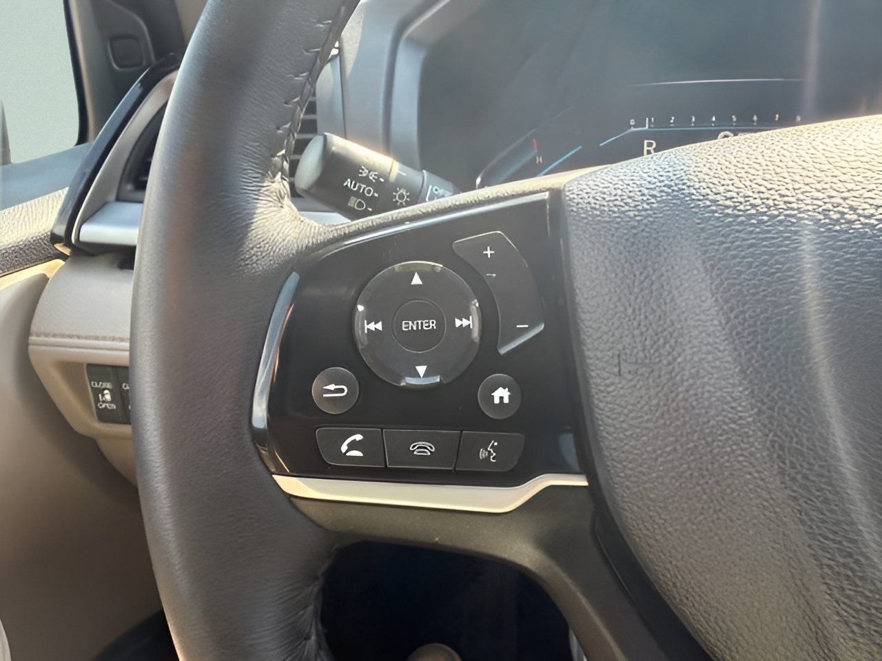 Used 2023 Honda Odyssey Touring image 27