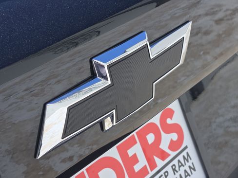 Used 2025 Chevrolet Trax RS w/ Driver Confidence Package FWD image 12