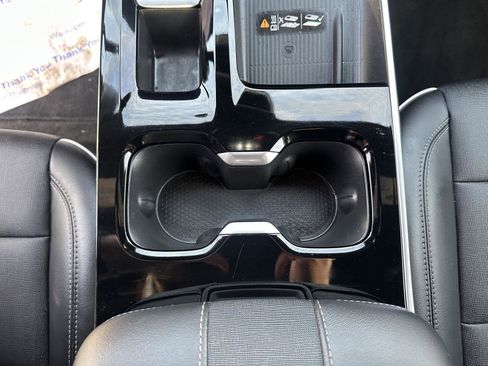 Used 2025 Buick Enclave Preferred image 33