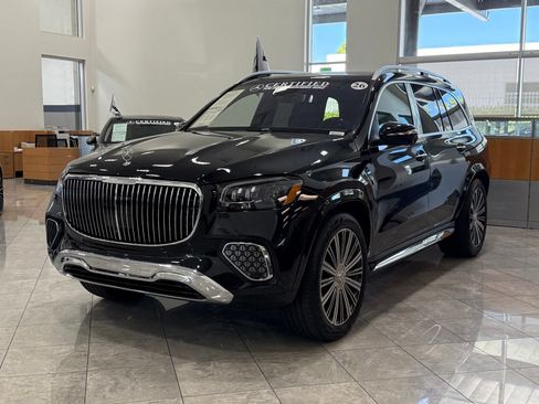 Used 2026 Mercedes-Benz Maybach GLS 600 4MATIC image 2