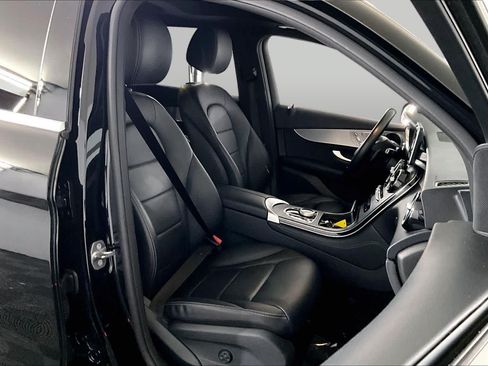 Certified 2019 Mercedes-Benz GLC 300 4MATIC image 8