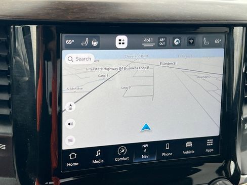 Used 2022 RAM 3500 Laramie image 19