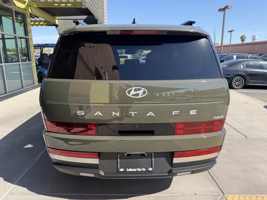 Used 2025 Hyundai Santa Fe Limited FWD image 13