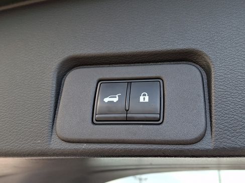 Used 2024 Nissan Rogue SV w/ SV Premium Package AWD/4WD image 33