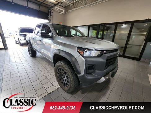 Used 2023 Chevrolet Colorado Trail Boss w/ Technology Package AWD/4WD image 1