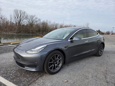Used 2018 Tesla Model 3 Long Range image 10