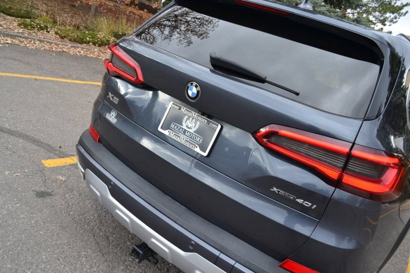 Used 2019 BMW X5 xDrive40i w/ Convenience Package AWD/4WD image 14