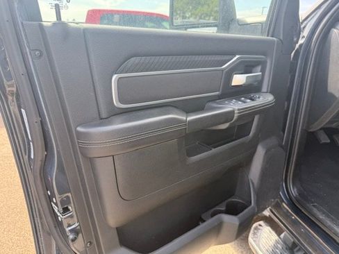 Certified 2025 RAM 2500 Big Horn AWD/4WD image 7