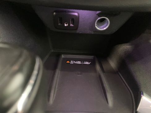 Used 2018 Chevrolet Traverse Premier AWD/4WD image 30