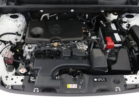 Used 2025 Toyota RAV4 XLE FWD image 37