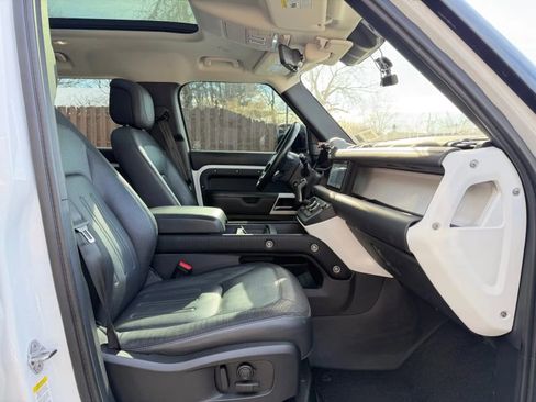 Used 2021 Land Rover Defender 110 X-Dynamic HSE image 30