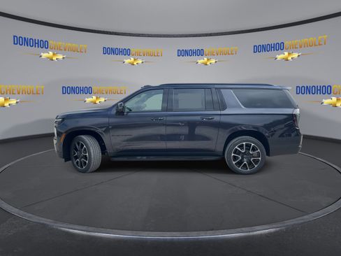 New 2026 Chevrolet Suburban RST w/ Comfort Package image 8