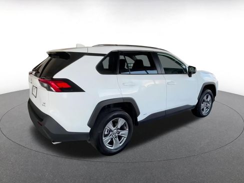 Used 2025 Toyota RAV4 LE image 17