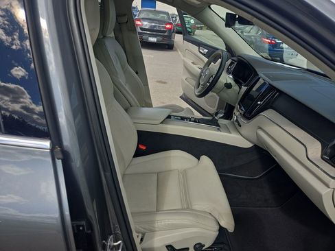 Used 2020 Volvo XC60 T5 Inscription image 33