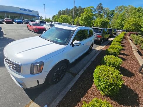 Used 2025 Kia Telluride SX Prestige image 4