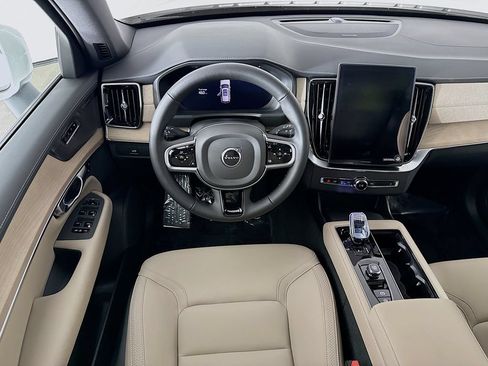 Certified 2026 Volvo XC90 B6 Plus w/ Protection Package Premier AWD/4WD image 24