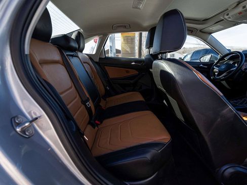 Used 2024 Volkswagen Jetta SEL image 29