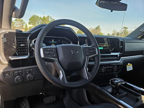 New 2026 Chevrolet Silverado 1500 LT Trail Boss w/ Safety Package image 14