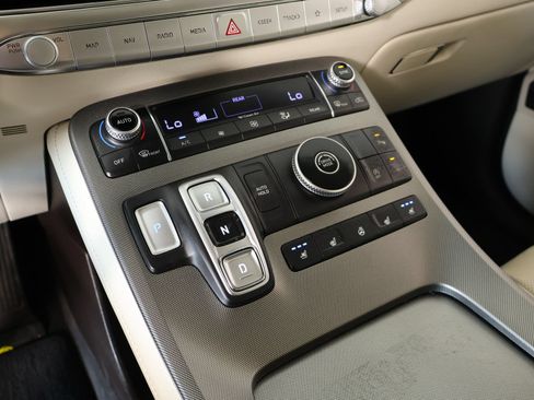 Used 2020 Hyundai Palisade Limited FWD image 9