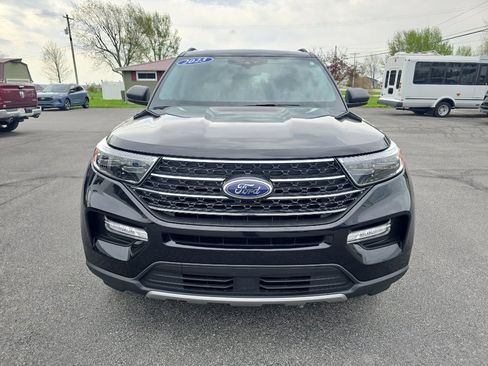 Used 2023 Ford Explorer XLT w/ Equipment Group 202A image 3