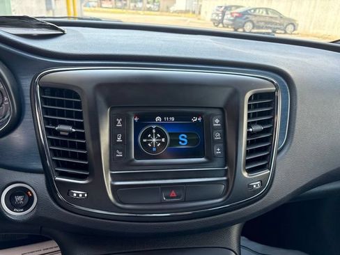 Used 2015 Chrysler 200 S w/ Comfort Group AWD/4WD image 16
