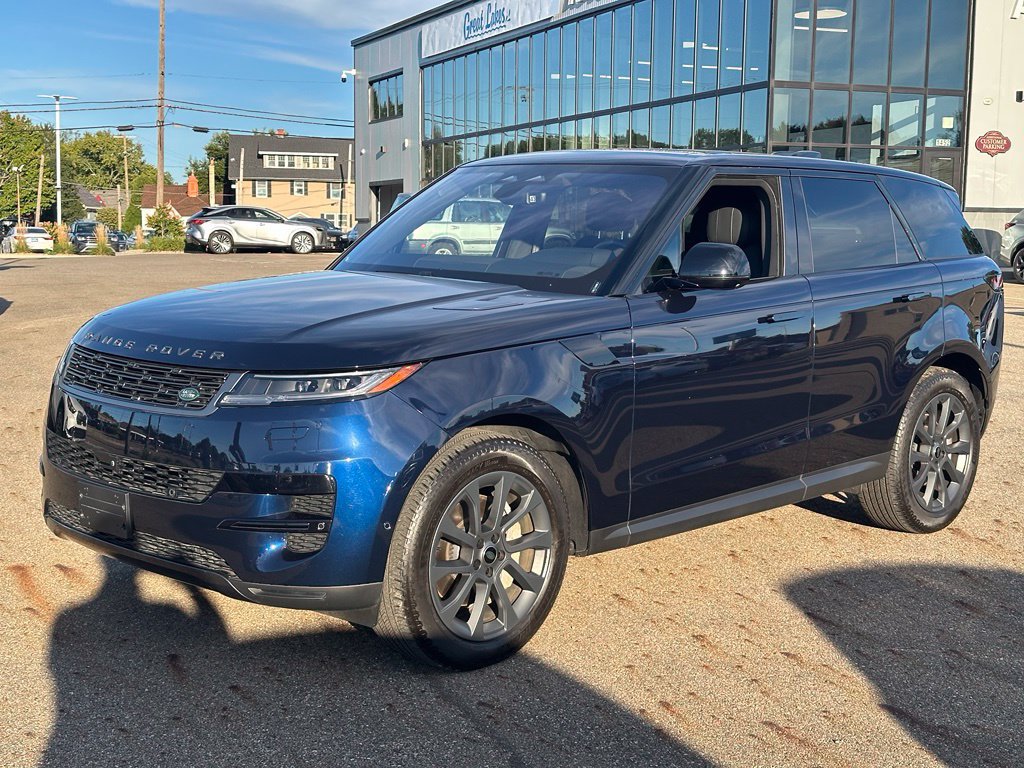 Used 2023 Land Rover Range Rover Sport SE AWD/4WD image 1