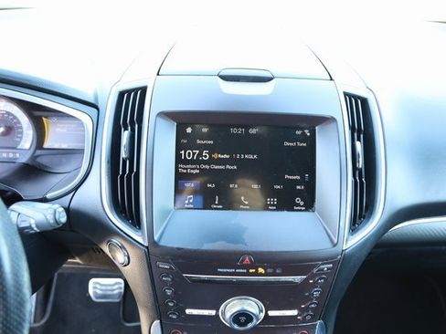 Used 2019 Ford Edge ST image 17