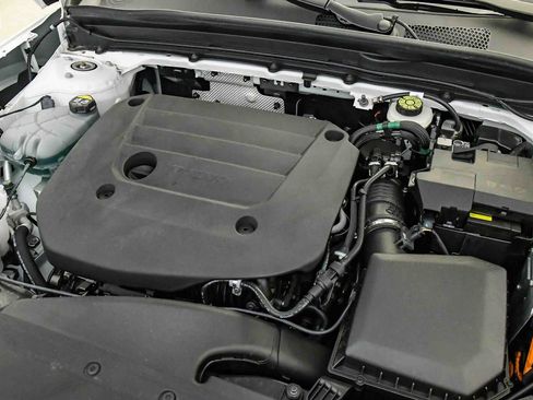 Certified 2026 Volvo XC40 B5 Ultra w/ Climate Package AWD/4WD image 27