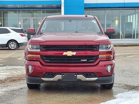 Used 2018 Chevrolet Silverado 1500 LT w/ All Star Edition image 29