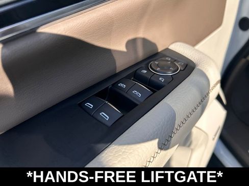 Used 2025 GMC Yukon Denali w/ Denali Reserve Package image 20